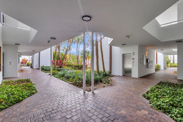 200 Waterway Road 109, Tequesta, FL 33469