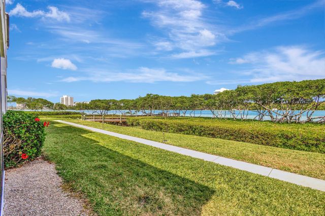 200 Waterway Road 109, Tequesta, FL 33469