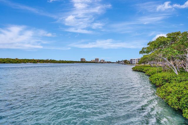 200 Waterway Road 109, Tequesta, FL 33469