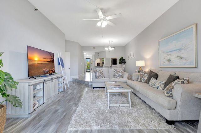 200 Waterway Road 109, Tequesta, FL 33469