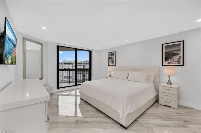 4551 Gulf Shore BLVD N # 1805, Naples, FL 34103