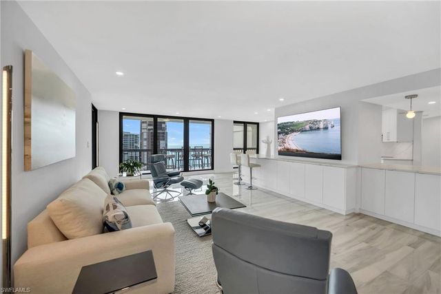 4551 Gulf Shore BLVD N # 1805, Naples, FL 34103