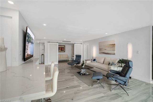 4551 Gulf Shore BLVD N # 1805, Naples, FL 34103