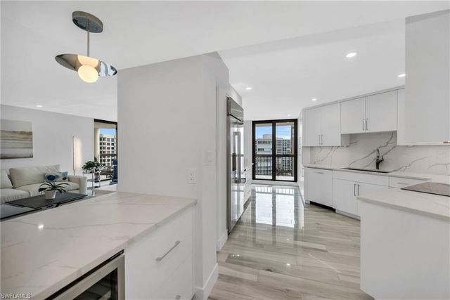 4551 Gulf Shore BLVD N # 1805, Naples, FL 34103