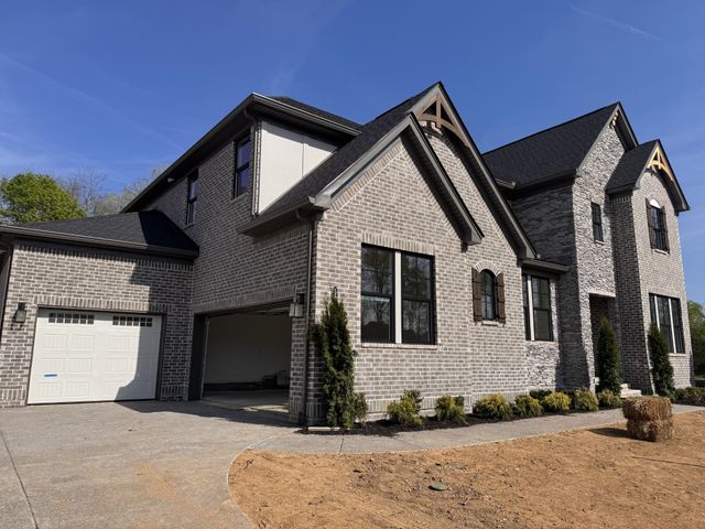 5924 Luke Court, Arrington, TN 37014