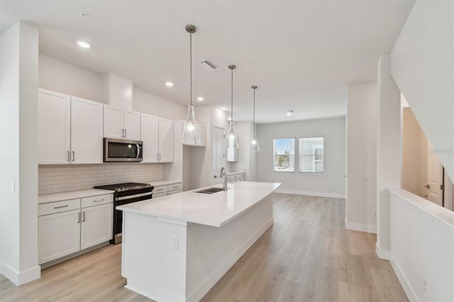 498 31ST WAY N, St Petersburg, FL 33713