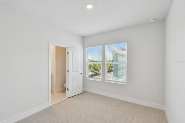 498 31ST WAY N, St Petersburg, FL 33713