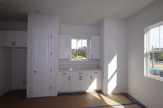 498 31ST WAY N, St Petersburg, FL 33713