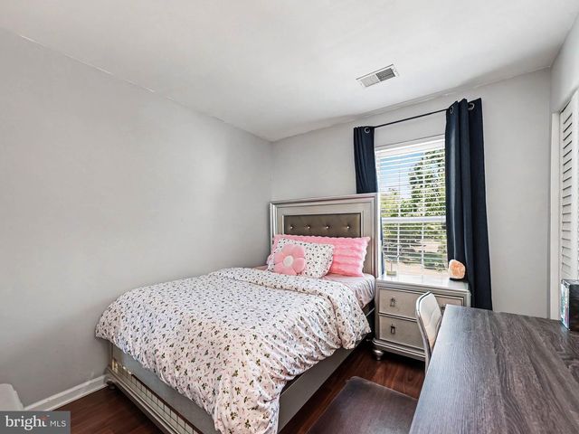 17445 KAGERA DR, Dumfries, VA 22025