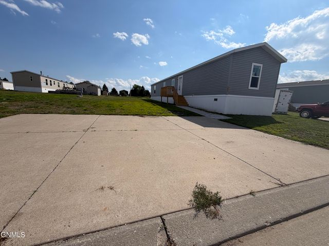 284 Partridge Lane, Lincoln, ND 58504 property photo