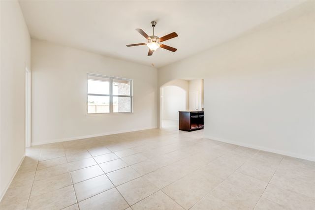 905 Summer Stream Road, Denton, TX 76207