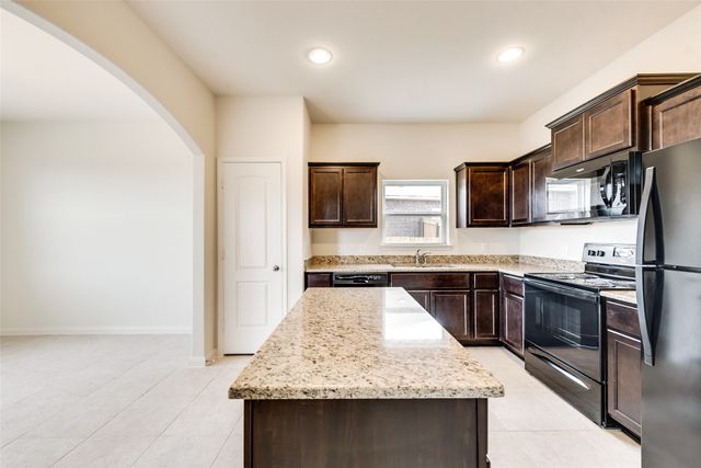 905 Summer Stream Road, Denton, TX 76207