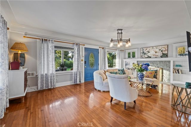 790 N El Molino, Pasadena, CA 91104