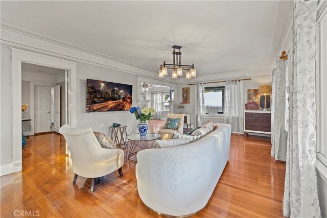 790 N El Molino, Pasadena, CA 91104