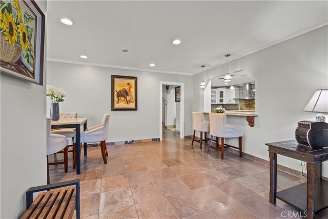 790 N El Molino, Pasadena, CA 91104