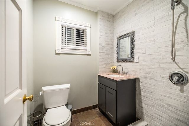 790 N El Molino, Pasadena, CA 91104