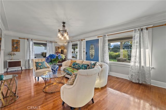 790 N El Molino, Pasadena, CA 91104