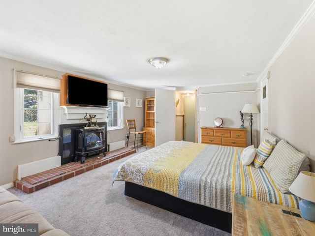 843 STERNER MILL RD, Feasterville Trevose, PA 19053