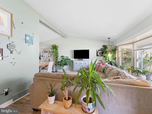 843 STERNER MILL RD, Feasterville Trevose, PA 19053