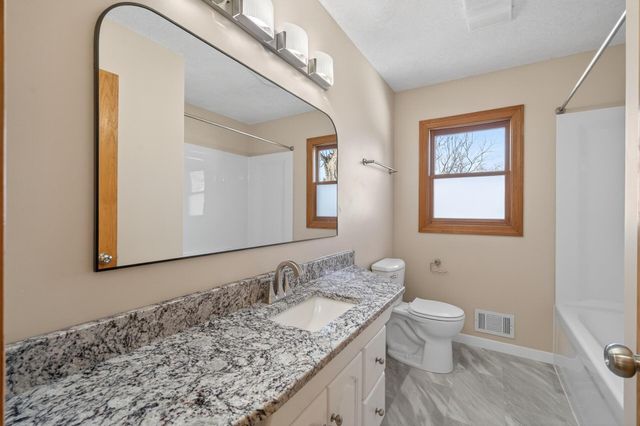 657 79th Avenue NE, Spring Lake Park, MN 55432