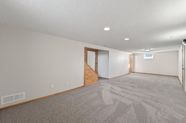 657 79th Avenue NE, Spring Lake Park, MN 55432