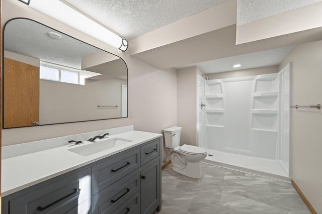 657 79th Avenue NE, Spring Lake Park, MN 55432