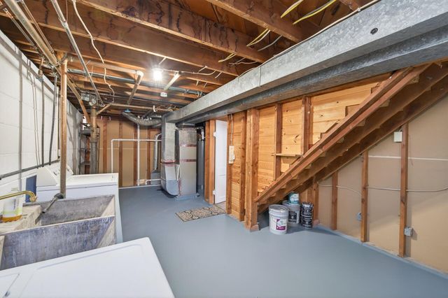 657 79th Avenue NE, Spring Lake Park, MN 55432