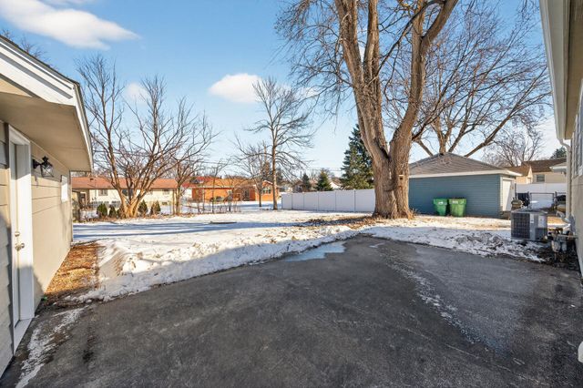 657 79th Avenue NE, Spring Lake Park, MN 55432