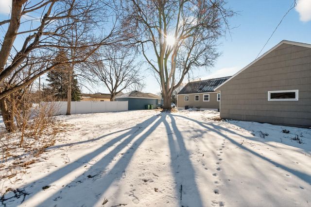657 79th Avenue NE, Spring Lake Park, MN 55432