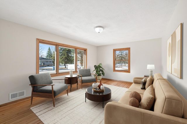 657 79th Avenue NE, Spring Lake Park, MN 55432