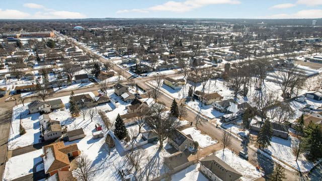 657 79th Avenue NE, Spring Lake Park, MN 55432