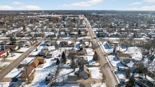 657 79th Avenue NE, Spring Lake Park, MN 55432