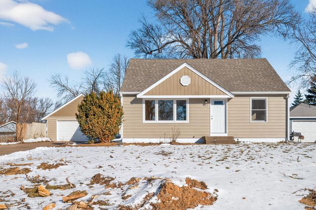 657 79th Avenue NE, Spring Lake Park, MN 55432