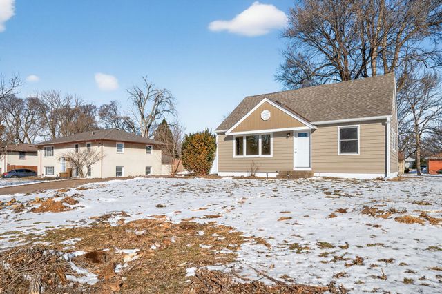 657 79th Avenue NE, Spring Lake Park, MN 55432