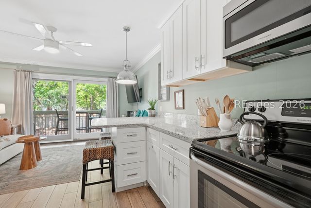 4 N Forest Beach Dr Apt 105, Hilton Head Island, SC 29928