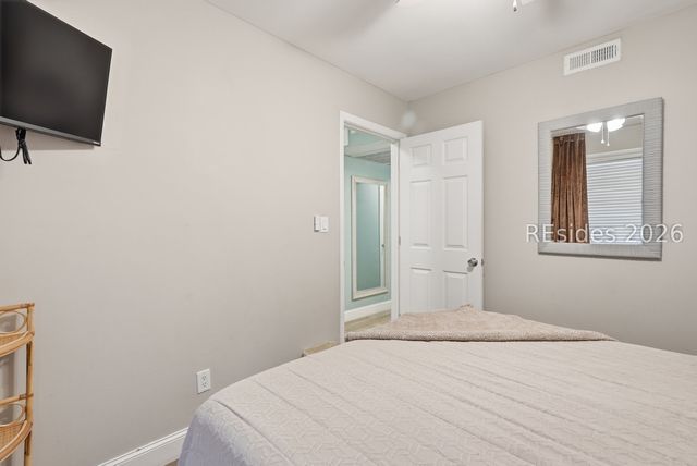 4 N Forest Beach Dr Apt 105, Hilton Head Island, SC 29928