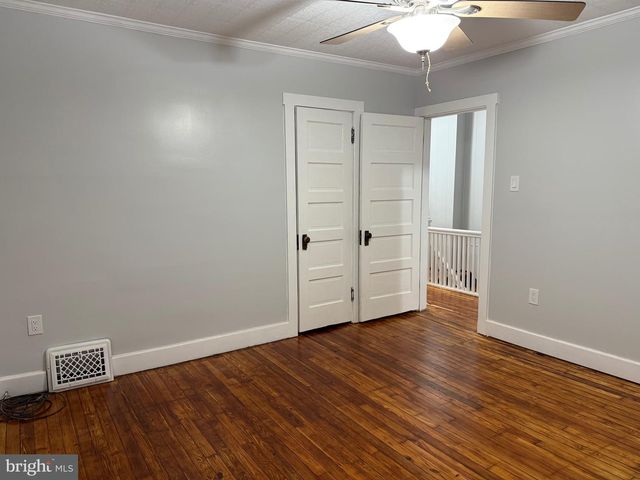 399 SUNSET RD, Reading, PA 19611