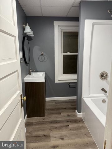 399 SUNSET RD, Reading, PA 19611