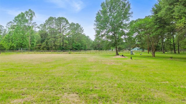 74 Robinson Road, Huntsville, TX 77320