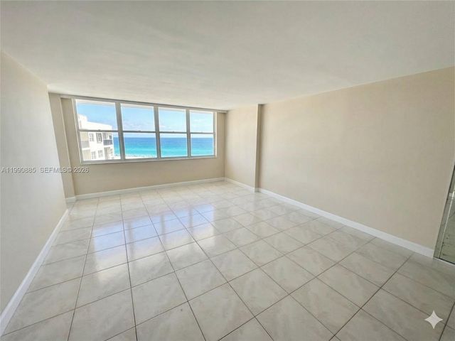 6039 Collins Ave PH10, Miami Beach, FL 33140
