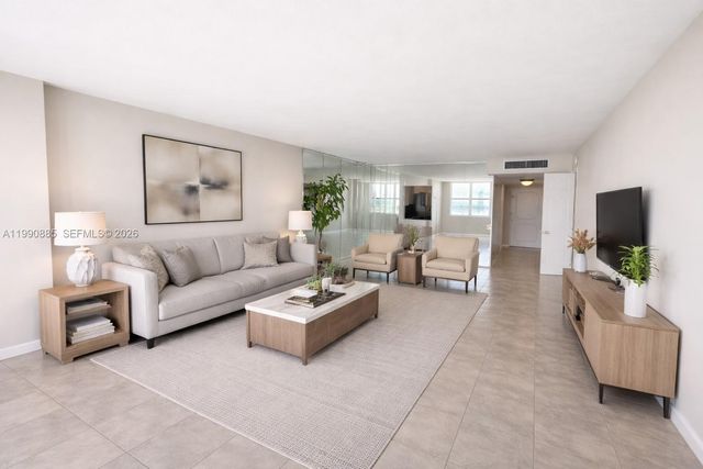 6039 Collins Ave PH10, Miami Beach, FL 33140