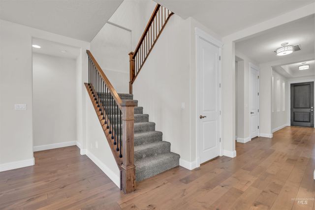 3258 S Arctic Fox Avenue, Eagle, ID 83616