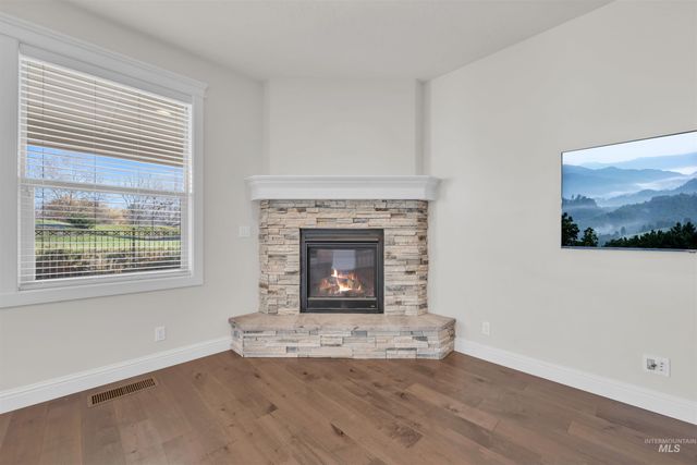 3258 S Arctic Fox Avenue, Eagle, ID 83616