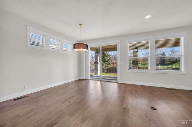 3258 S Arctic Fox Avenue, Eagle, ID 83616