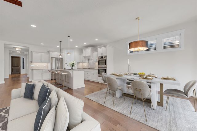 3258 S Arctic Fox Avenue, Eagle, ID 83616