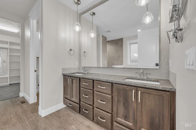 3258 S Arctic Fox Avenue, Eagle, ID 83616