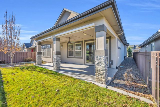 3258 S Arctic Fox Avenue, Eagle, ID 83616