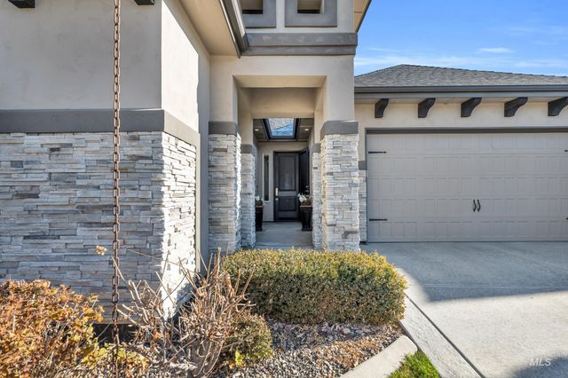 3258 S Arctic Fox Avenue, Eagle, ID 83616