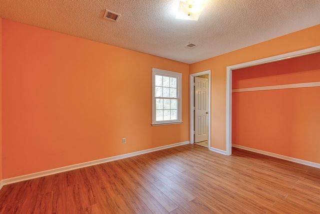 2560 W Croft Circle, Spartanburg, SC 29302