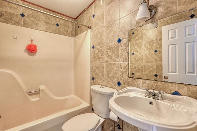 2560 W Croft Circle, Spartanburg, SC 29302